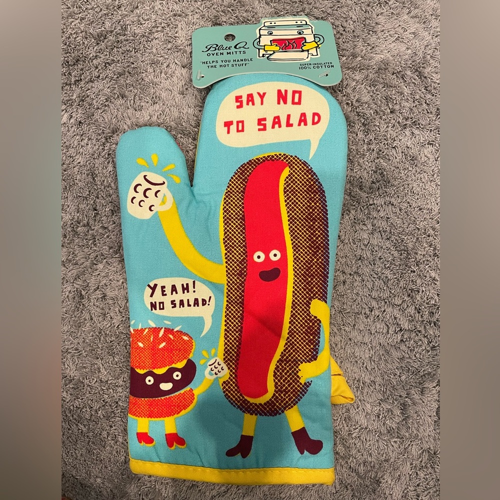 Blue Q large oven mitt - new